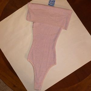 Free People NWT bodysuit. XS light pink